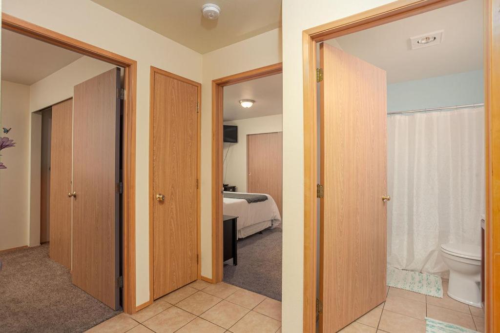 Walk To Downtown Leavenworth * Sleeps 6 + Pets * Ground Level Gem! Apartment Luaran gambar