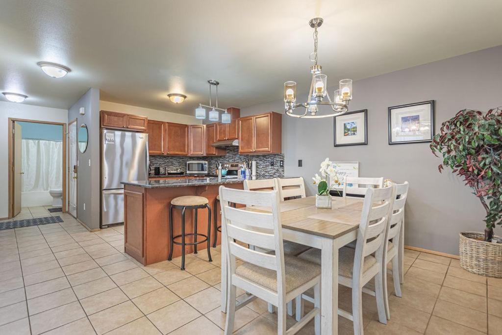 Walk To Downtown Leavenworth * Sleeps 6 + Pets * Ground Level Gem! Apartment Luaran gambar